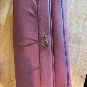 Coach Pink Wallet Sleek Design Leather